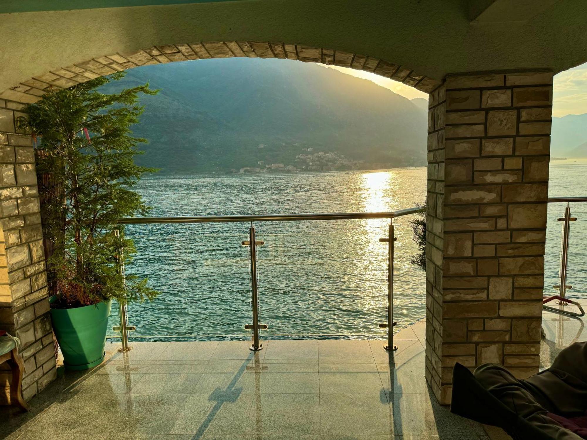 Aparthotel Maxim Kotor Kültér fotó